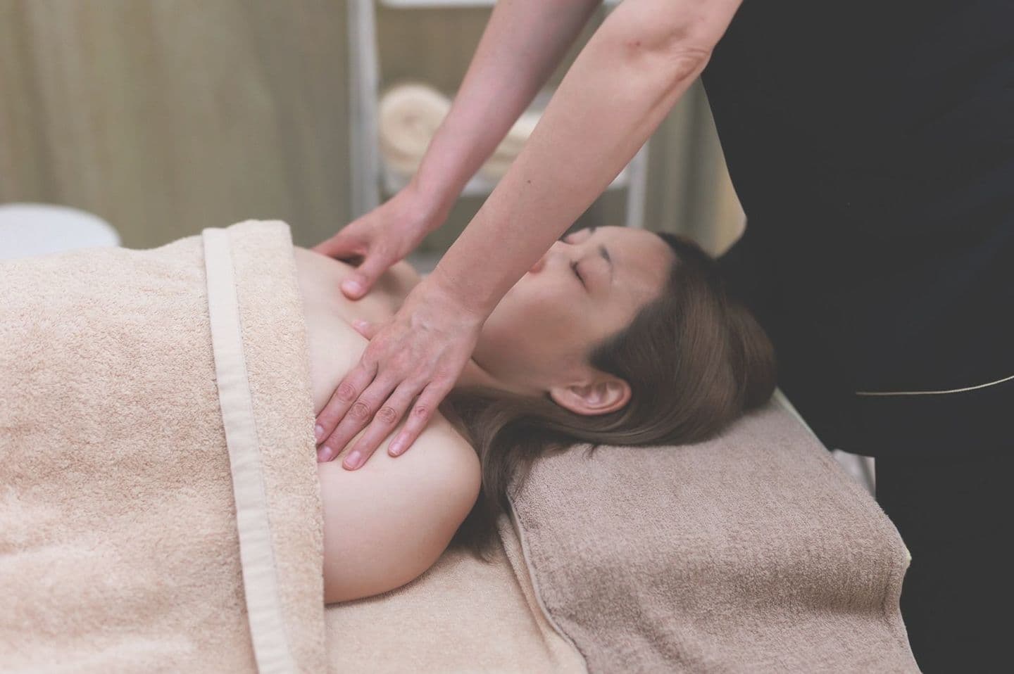 バスト整体M 施術風景